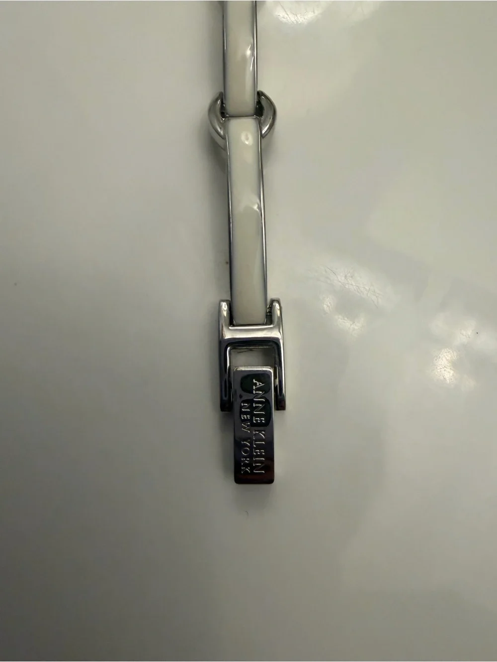 Anne Klein Silver-Tone White Enamel Bracelet 7 inch clasp closure Clean elegant